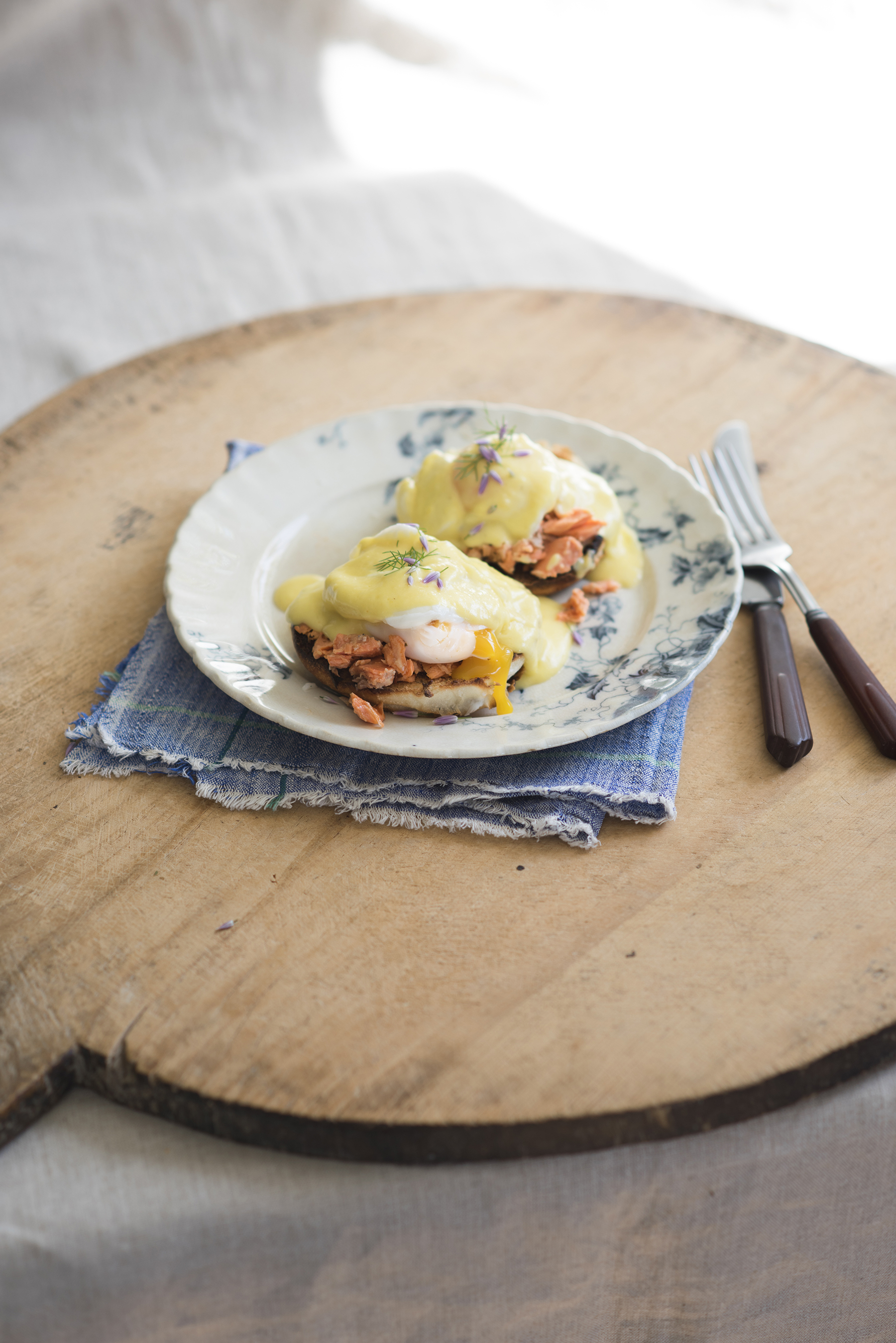 eggs_salmon_benedict_2